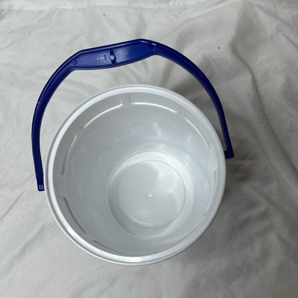 Disney World 50th Anniversary Popcorn Bucket. - Picture 9 of 9